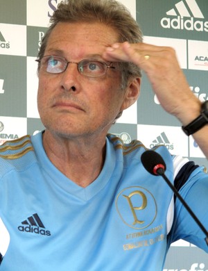 Oswaldo confirma que ligou para Arouca e admite interesse em Aranha