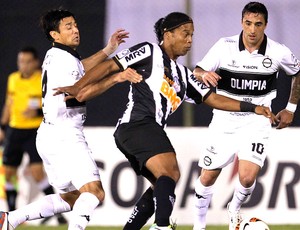 Ronaldinho Gaúcho Atlético-MG decisão Libertadores Olimpia (Foto: AP)