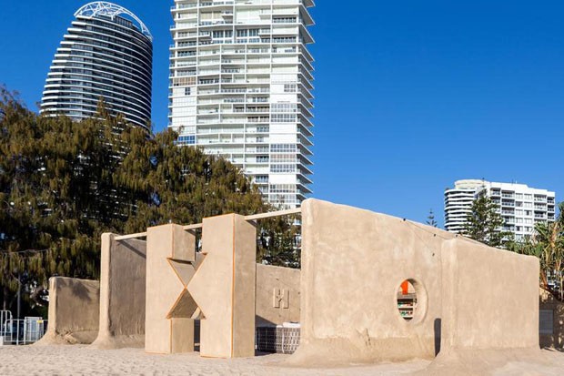 Austrália inaugura primeiro hostel feito de areia (Foto: Divulgação)