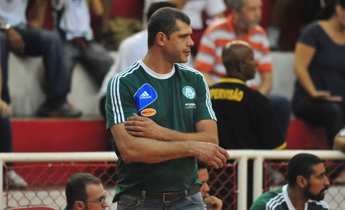 NBB: Betão elogia postura do Palmeiras e prevê série 'apertada' contra São José