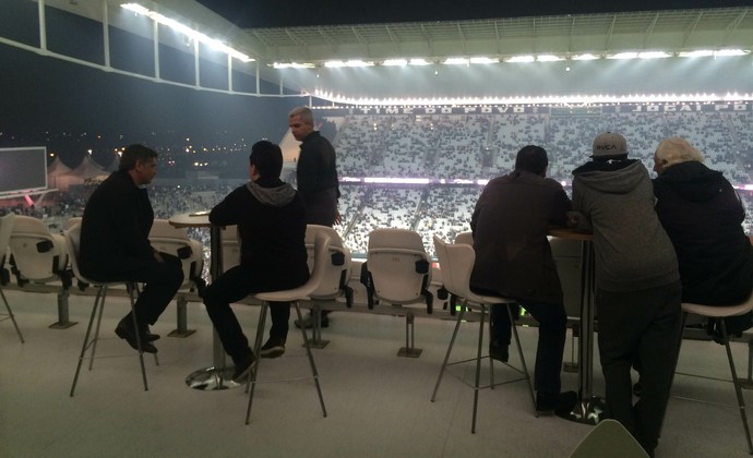 Queda no camarote: a eliminação vista na área VIP da Arena Corinthians