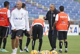 Na estreia de Tite na arena, Timão enfrenta o "irmão" Corinthian-Casuals Na estreia de Tite na arena, Timão enfrenta o "irmão" Corinthian-Casuals