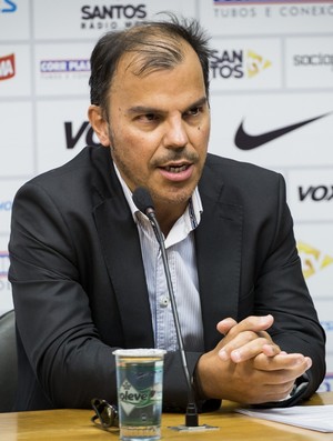 Eduardo Rezende foi apresentado como o novo executivo de marketing do Santos (Foto: Ricardo Saibun/Santos FC)