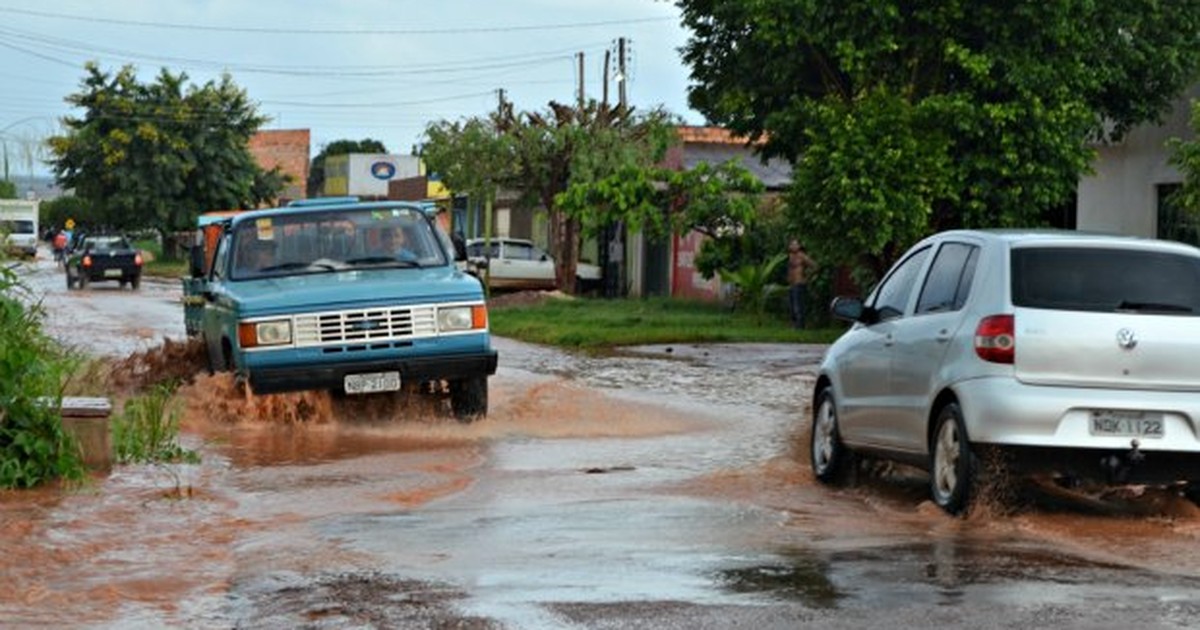 G1 Forte chuva em Guajará Mirim RO causa transtorno aos motoristas