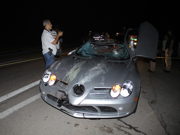 Imagem do acidente com o carro de Thor Batista (Foto: Nicson Olivier/Divulgação)