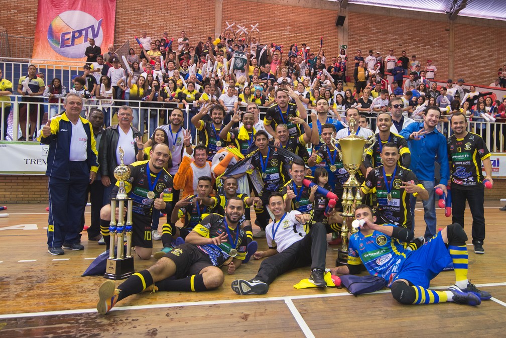 Pouso Alegre empata com Três Corações e conquista o tricampeonato da Taça EPTV de Futsal (Foto: Luciano Moraes)