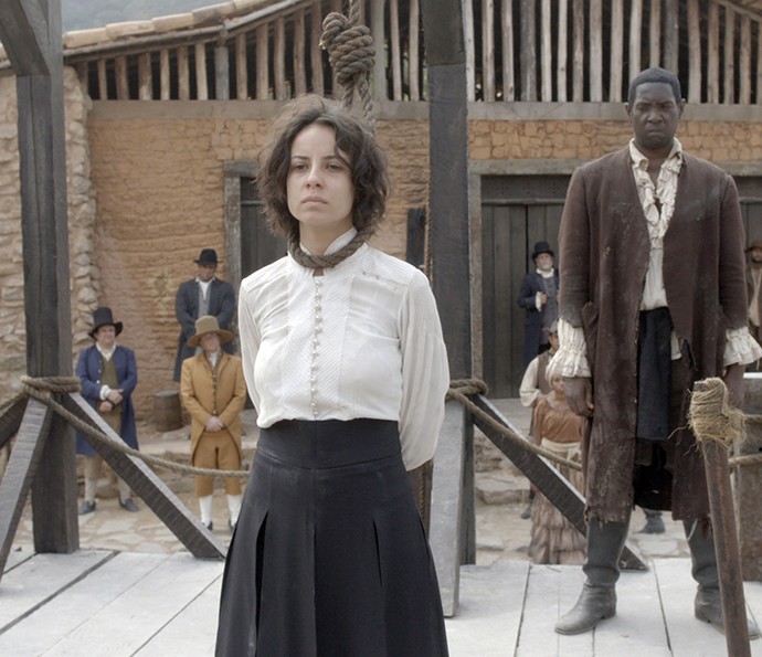 Joaquina passa sufoco no último capítulo de 'Liberdade, Liberdade' (Foto: TV Globo) Joaquina passa sufoco no último capítulo de 'Liberdade, Liberdade' (Foto: TV Globo)