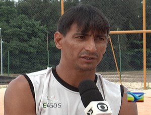 Atacante Serginho é jogador volta a jogar beach soccer depois de jogar Estadual de campo pelo São José (Foto: Reprodução/TV Mirante)