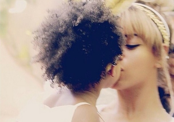 A filha de Beyoncé e Jay-Z se chama Blue Ivy ("hera azul"). (Foto: Instagram)
