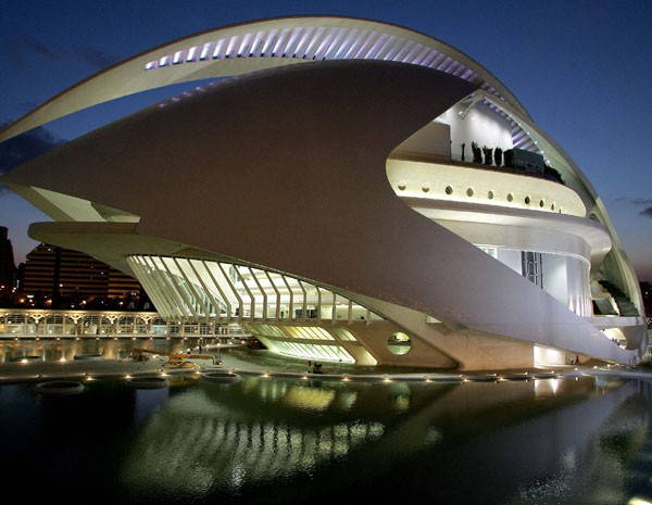 Ópera de Valência, em foto de 2005, da inauguração do edifício. (Foto: Fernando Bustamante/AP Photo)