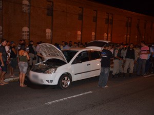 Suspeitos pelo crime foram detidos no bairro de Cruz das Armas, após trocar tiros com a polícia (Foto: Walter Paparazzo/G1)
