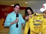 Esposa compra macacão com as cores de Senna e emociona Cacá Bueno