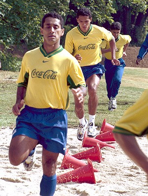 Zé Carlos no treino da Seleção em 1998 (Foto: Arquivo / Ag. Estado)