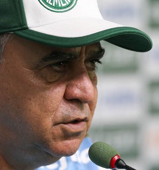 Marcelo Oliveira brinca com pressão no Palmeiras: 