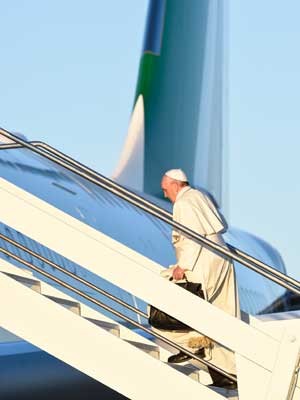 Papa Francisco embarca para a África (Foto: Andreas Solaro / AFP Photo)