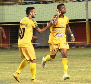 Geroge gol Galvez final jogo 1 Acreano 2015  (Foto: Duaine Rodrigues)