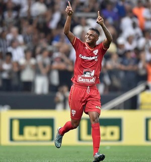 Apesar da lesão, Bruno Paulo mostra confiança: "Vou ficar no Corinthians" Pedro_paulo