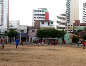 Campo do América, em Fortaleza (Foto: Thaís Jorge)
