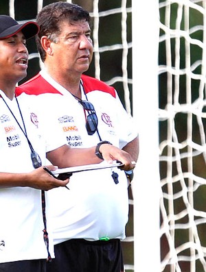 Joel Santana no treino do Flamengo (Foto: André Portugal / Vipcomm)