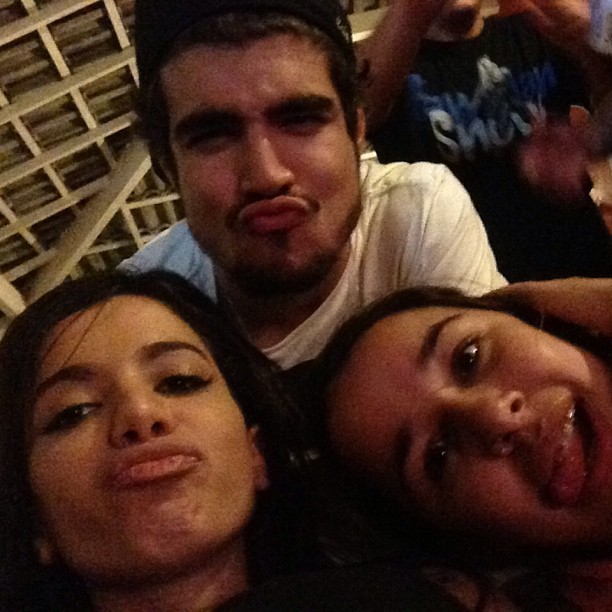 Caio Castro, Anitta e uma amiga (Foto: Instagram/ Reprodução)