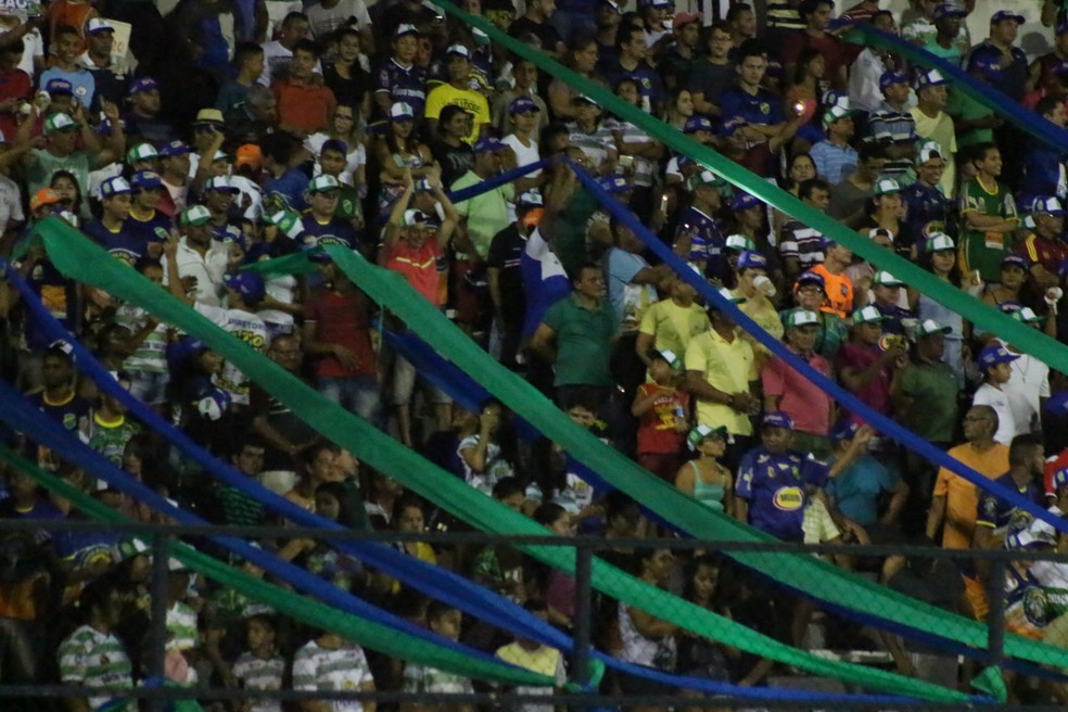 Altos faz promoção para ingressos na partida contra o Cordino  (Foto: Renan Morais )