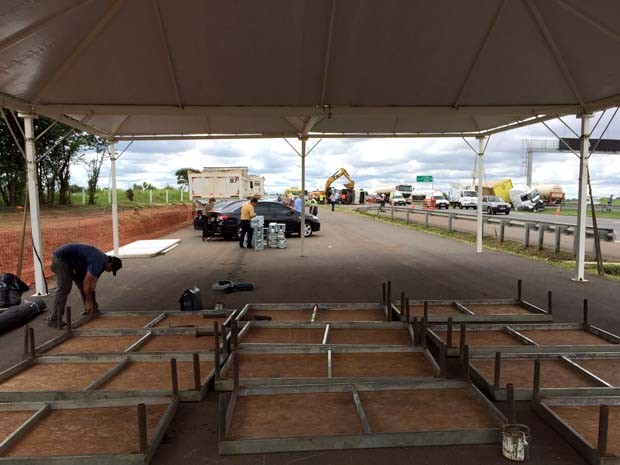 Evento com governador Geraldo Alckmin acontecia a poucos metros do acidente em Campinas (Foto: Ricardo Custódio / EPTV)