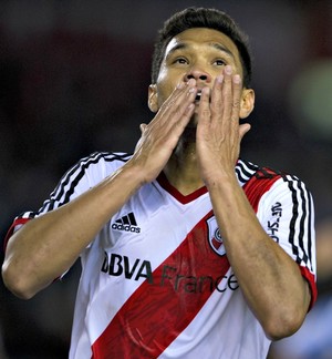 Timão rejeita pagar US$ 3 mi por Teo Gutiérrez e tenta novo parcelamento