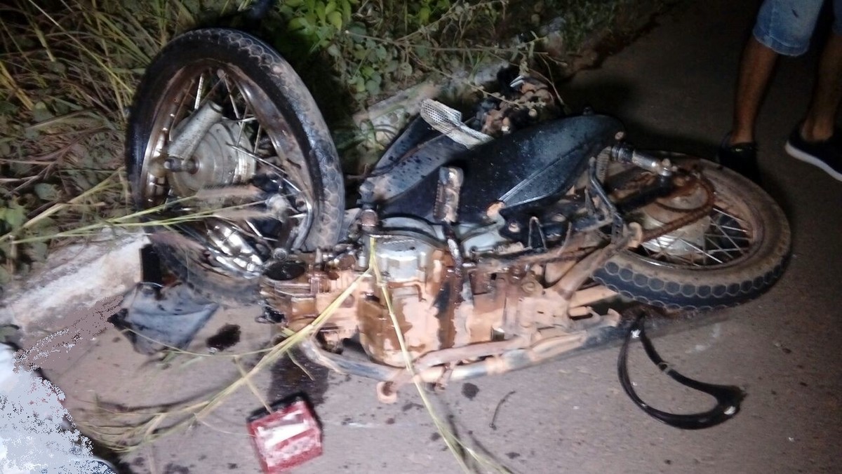 Motociclista morre em colisão com carreta na BR-364 em Cacoal, RO - Globo.com