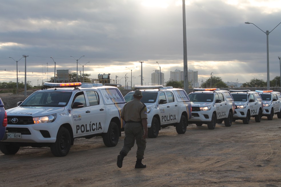 Dez viaturas foram entregues em Petrolina (Foto: Juliane Peixinho/ G1)