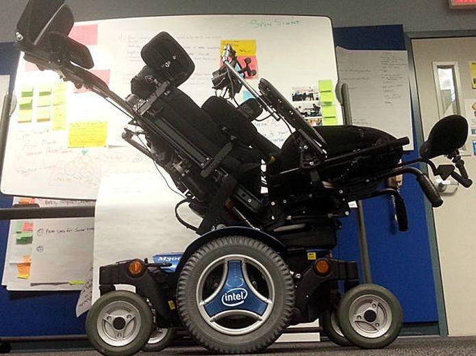 A cadeira de rodas divulgada por Stephen Hawking, da Intel (Foto: Divulgação/Intel)