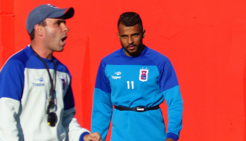 Resultado de imagem para alex santana treino Inter