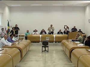 reunião na Câmara Municipal de Araxá  (Foto: Reprodução/TV Integração)