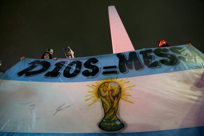 Manifestação Messi Argentina (Foto: AP)