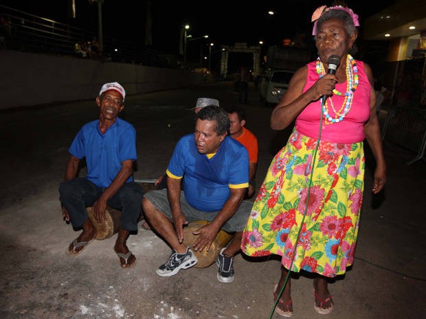 Moradores de Cametá durante o Samba do Cacete, tradição centenária, de origem quilombola. (Foto: Rodolfo Oliveira/Agência Pará)