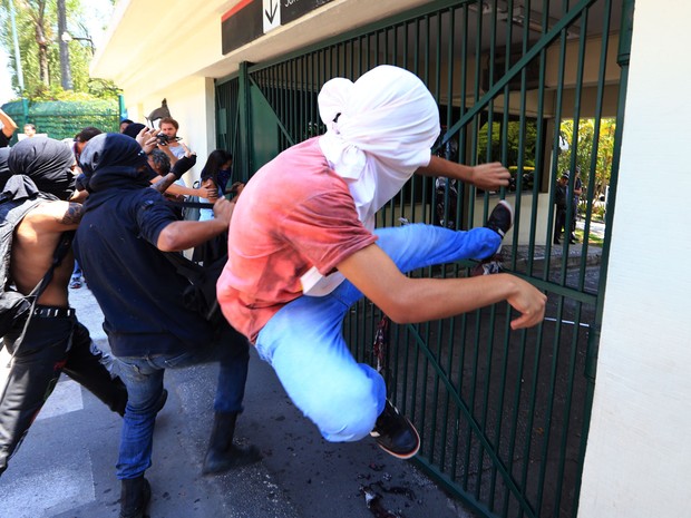SP protesto alunos Palácio dos Bandeirantes (Foto: Hélvio Romero/Estadão Conteúdo)