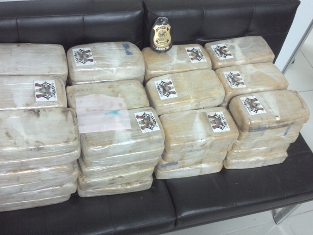 Polícia Federal apreende 65 quilos de cocaína e prende dois no Ceará