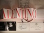 Mais: convites, cartões e outros cuidados dos desfiles de couture de Valentino em display da mostra