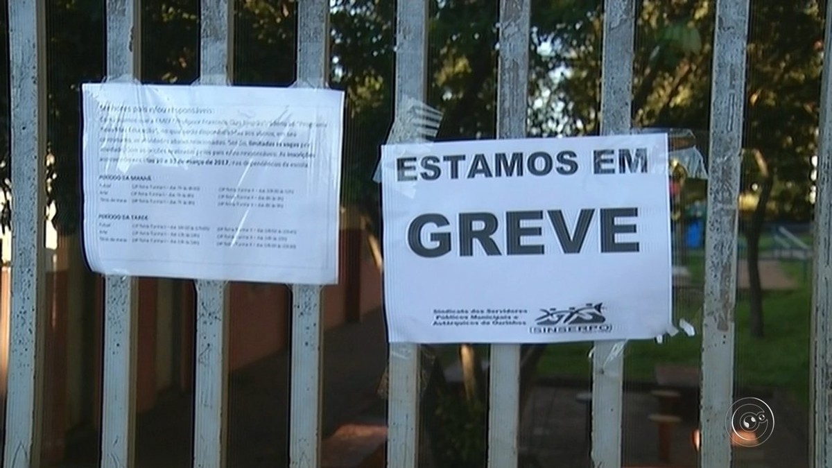 Funcionários públicos de Ourinhos entram em greve por melhores salários - Globo.com