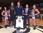 Oscar Schmidt vibra após homenagem dos Nets em NY: "Raríssima felicidade"