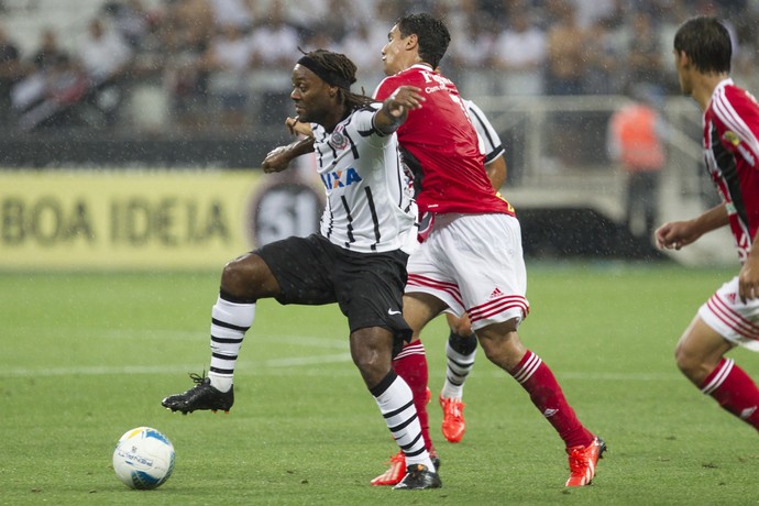 EXCLUSIVO: Vagner Love deve estrear como titular nesta quarta-feira - Por Raony Coronado