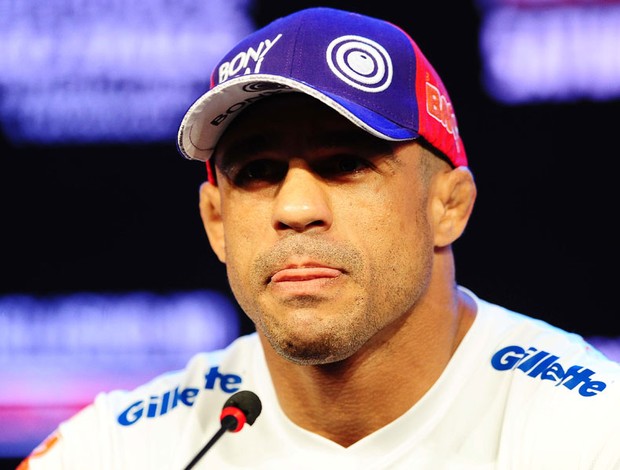 Vitor Belfort na coletiva do UFC em São Paulo (Foto: Marcos Ribolli / Globoesporte.com)