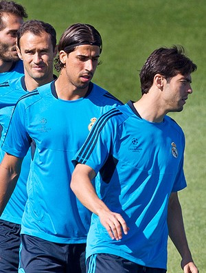 kaka khedira ricardo carvalho altintop real madrid treino (Foto: Agência AP)