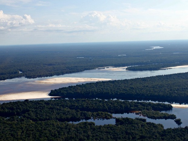 Calha do Rio Negro é uma das regiões afetadas (Foto: Adneison Severiano G1/AM)