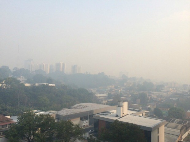 Fumaça em Manaus (Foto: Arquivo Pessoal/ Rodrigo Costa)