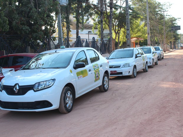 Taxistas mudam horário das corridas para evitar violência (Foto: Carlienne Carpaso/G1)