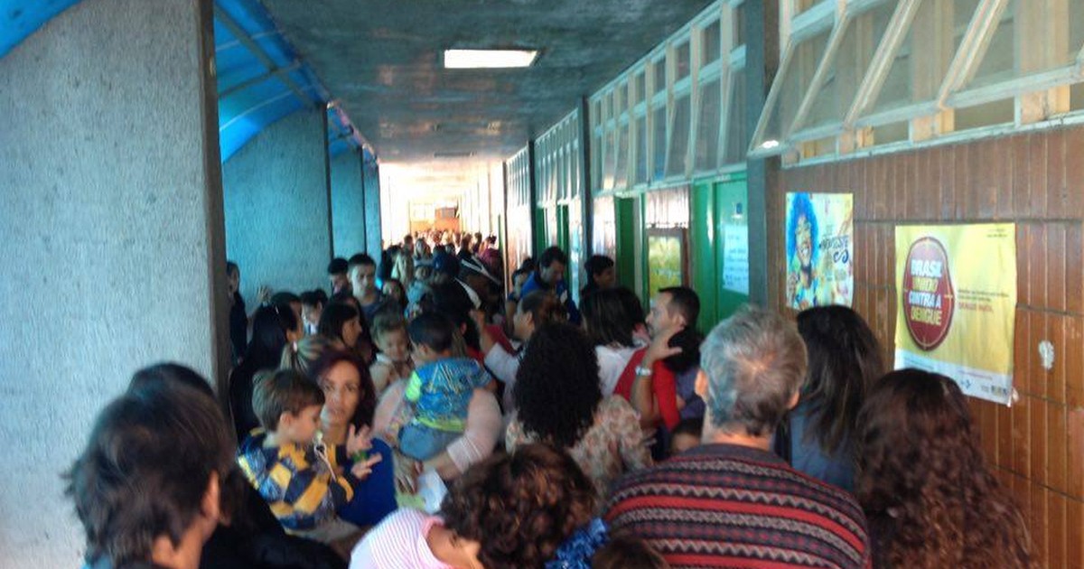 G1 - Moradores formam fila nos postos de vacinação em Nova ... - Globo.com
