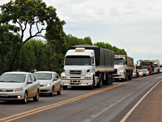 Trnsito ficou lento na BR-163, em Campo Grande (Foto: Fabiano Arruda/ G1 MS)