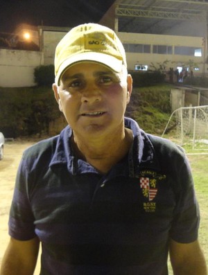Vevé, treinador do Aracruz (Foto: Richard Pinheiro/Globoesporte.com)
