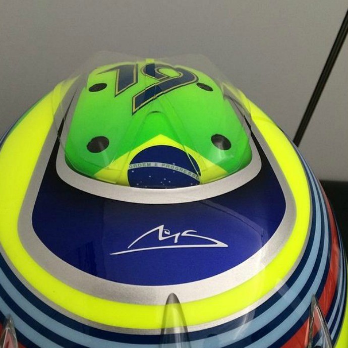 Felipe Massa mostra capacete com iniciais de Schumacher: 'Sempre comigo' (Foto: Reprodução / Instagram)
