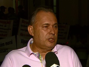 Prefeito de Vargem Grande do Sul nega as acusações (Foto: Eder Ribeiro/EPTV)